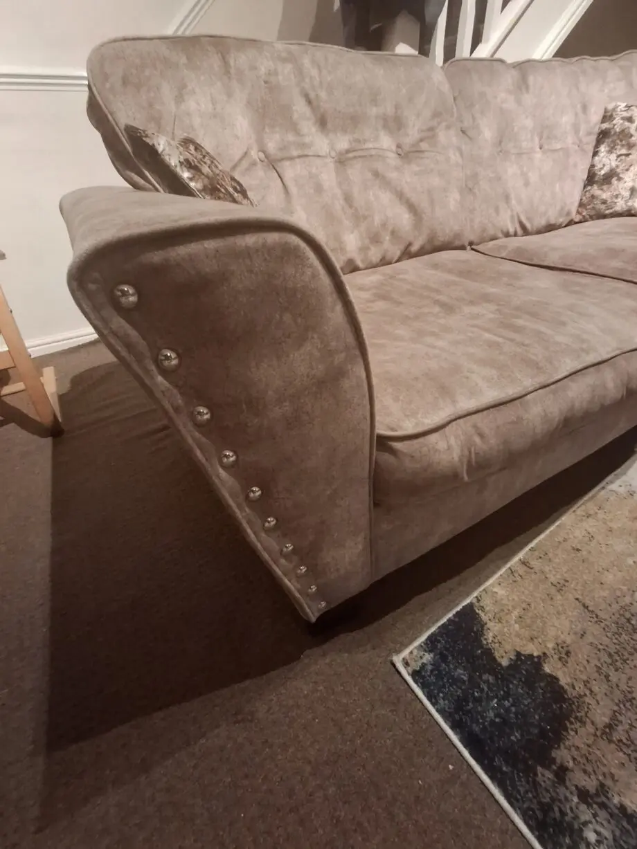 SCS Esme 2 seater brown marble effect sofa, had since March 2023, we want to change to single sofas hence the sale. Bought brand new 2 yrs old high back sofa.sofa