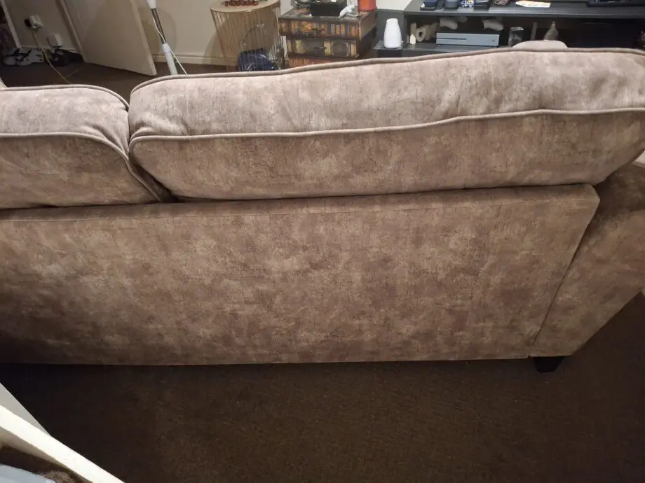 SCS Esme 2 seater brown marble effect sofa, had since March 2023, we want to change to single sofas hence the sale. Bought brand new 2 yrs old high back sofa.sofa