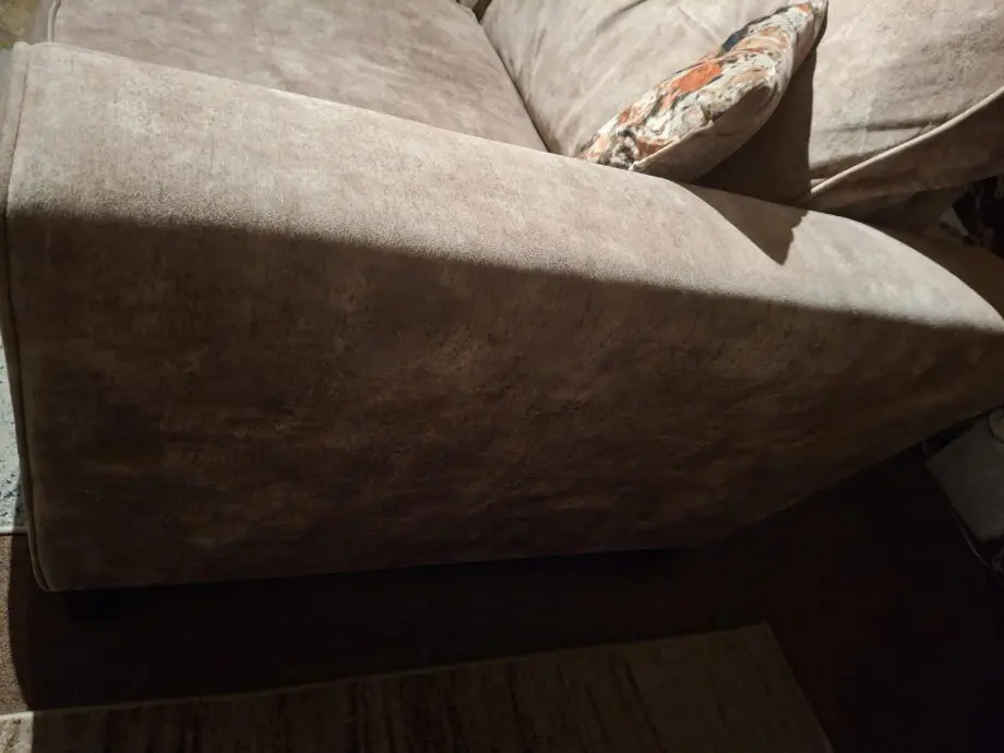 SCS Esme 2 seater brown marble effect sofa, had since March 2023, we want to change to single sofas hence the sale. Bought brand new 2 yrs old high back sofa.sofa