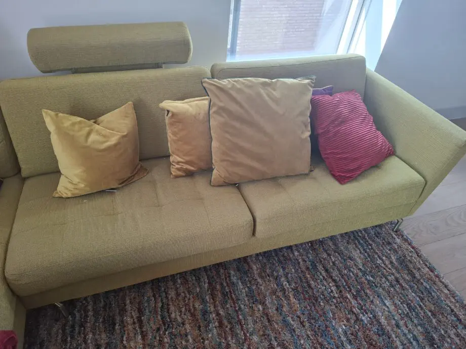 BoConcept Green Chaise lounge sofa