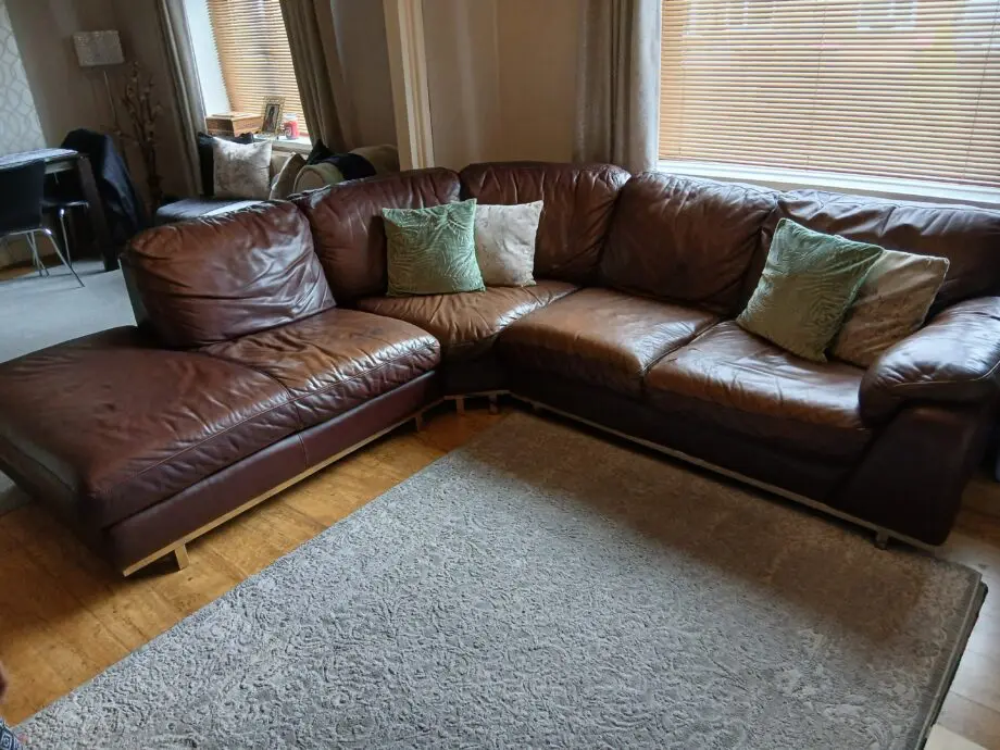 CSL really leather corner sofa