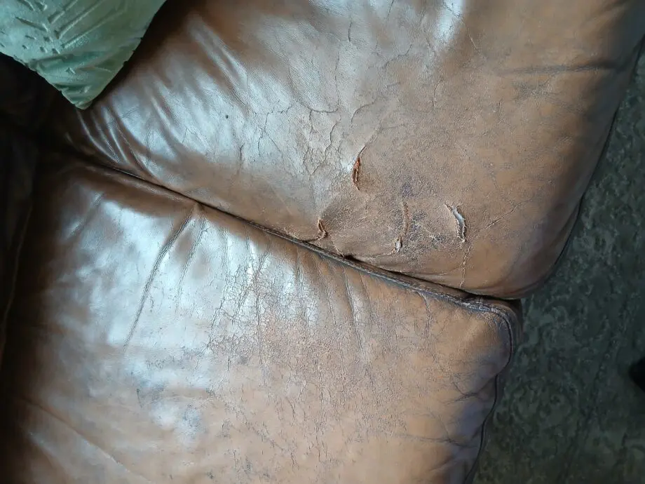 CSL really leather corner sofa