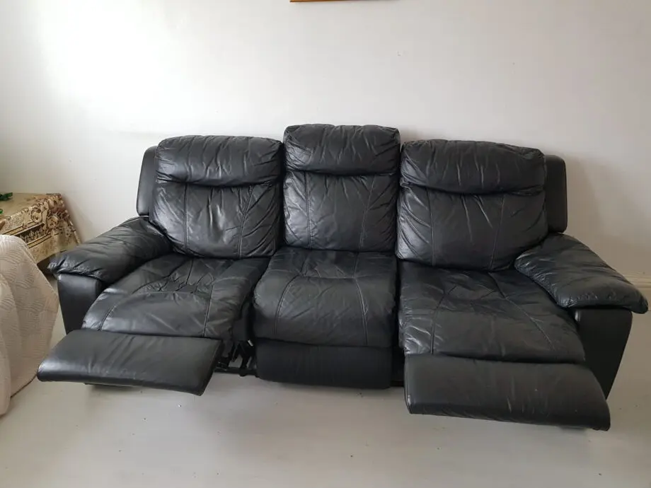 DFS 3 seater manual recliner leathersofa