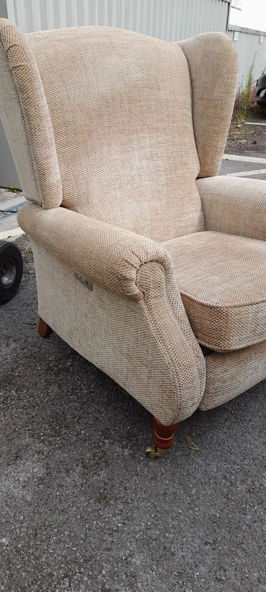 As new Parker Knoll electrically Reclining Armchair with USB port