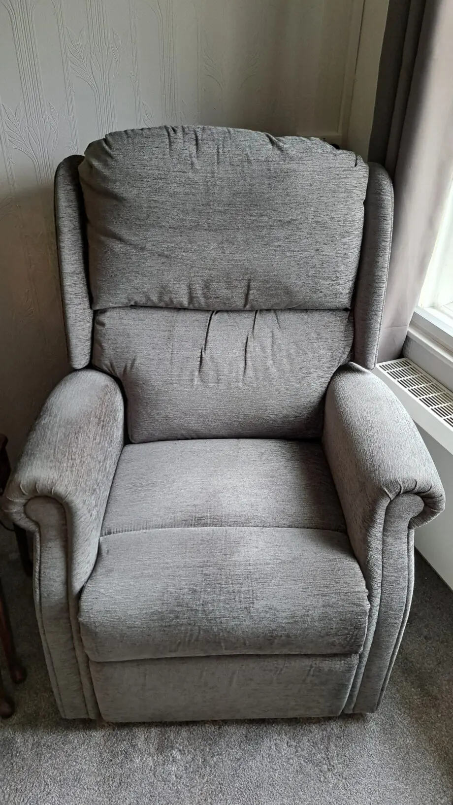 HSL - Burrows Relax Grande Dual Motor Power Rise and Recline Chair in Tate Granite (Grey) with Castors
