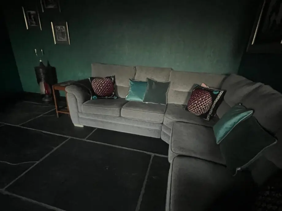 Lovely Grey Fleck Corner Sofa