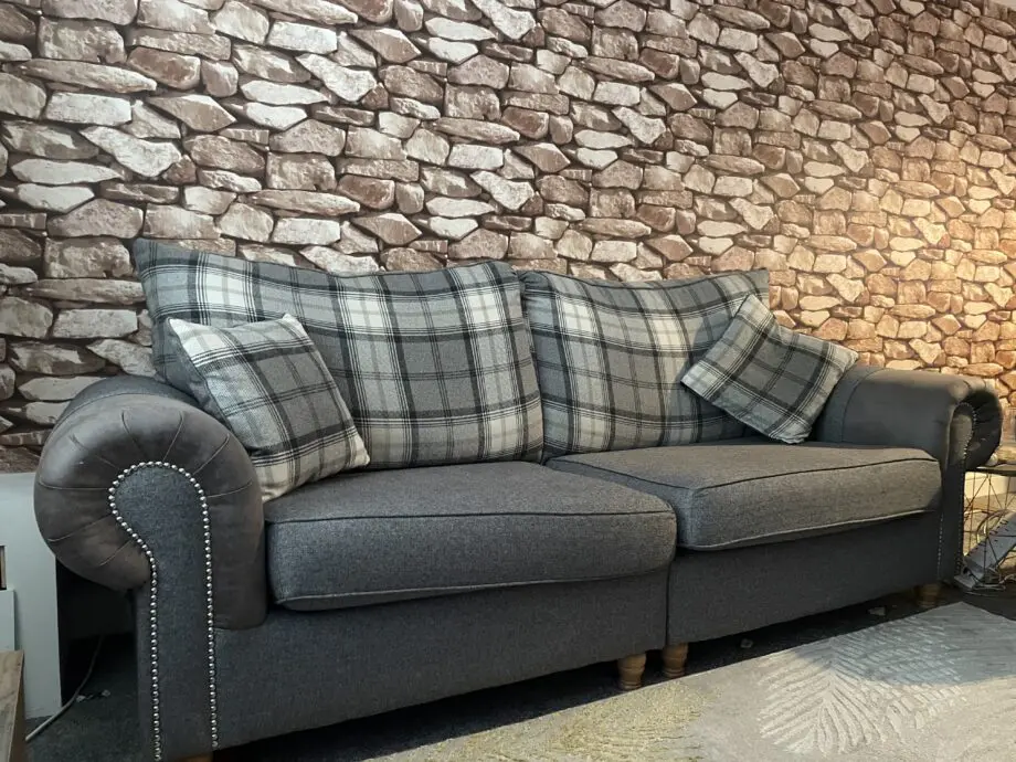 Beautiful checkered grey sofa set