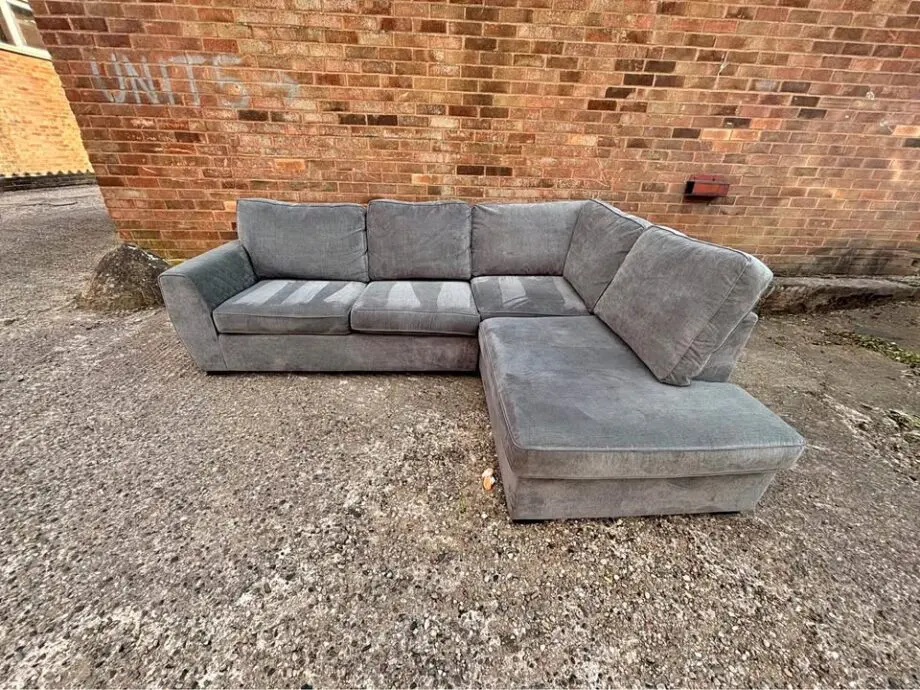 4 seater L shape high back sofa