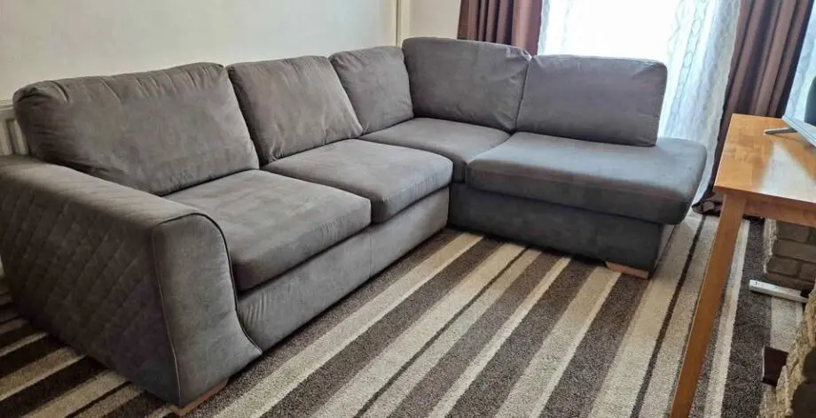 4 seater L shape sofa