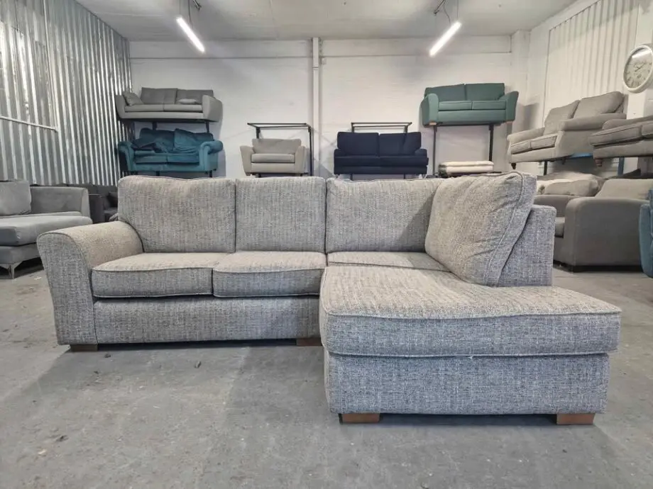 4 seater L shape sofa
