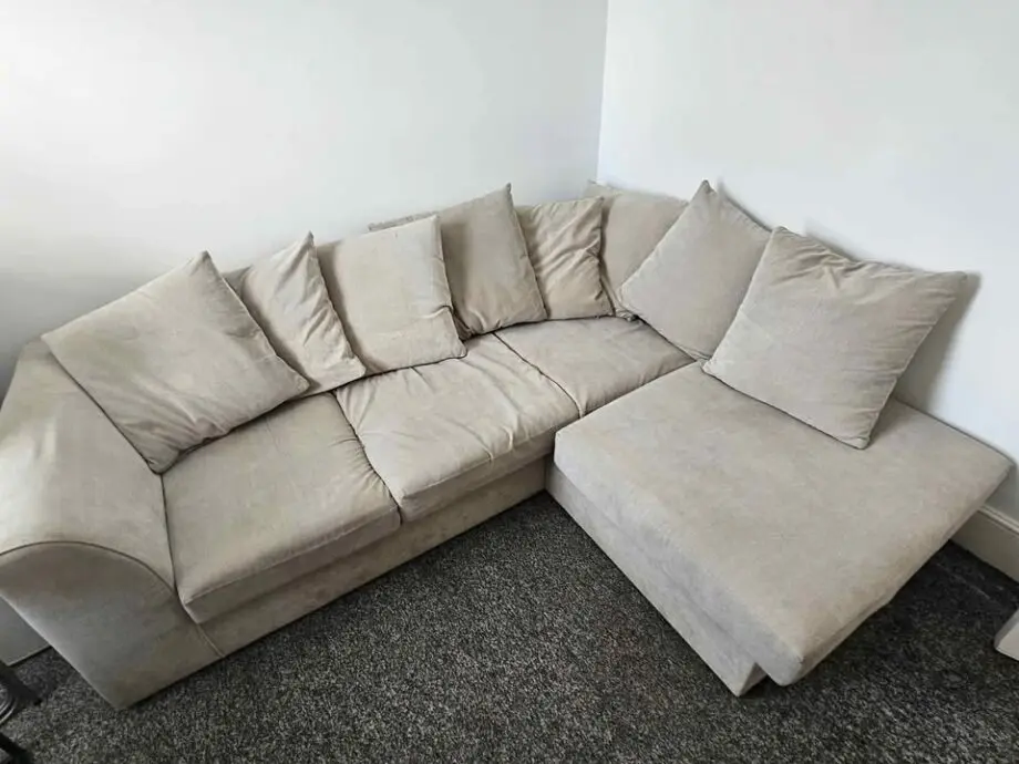 4 seater L shape sofa