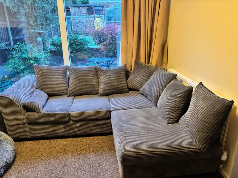 4 seater L shape sofa