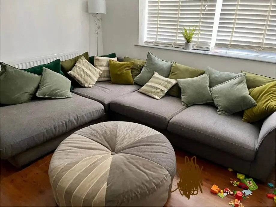4 seater L shape sofa