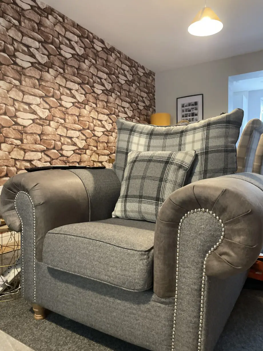 Beautiful checkered grey sofa set