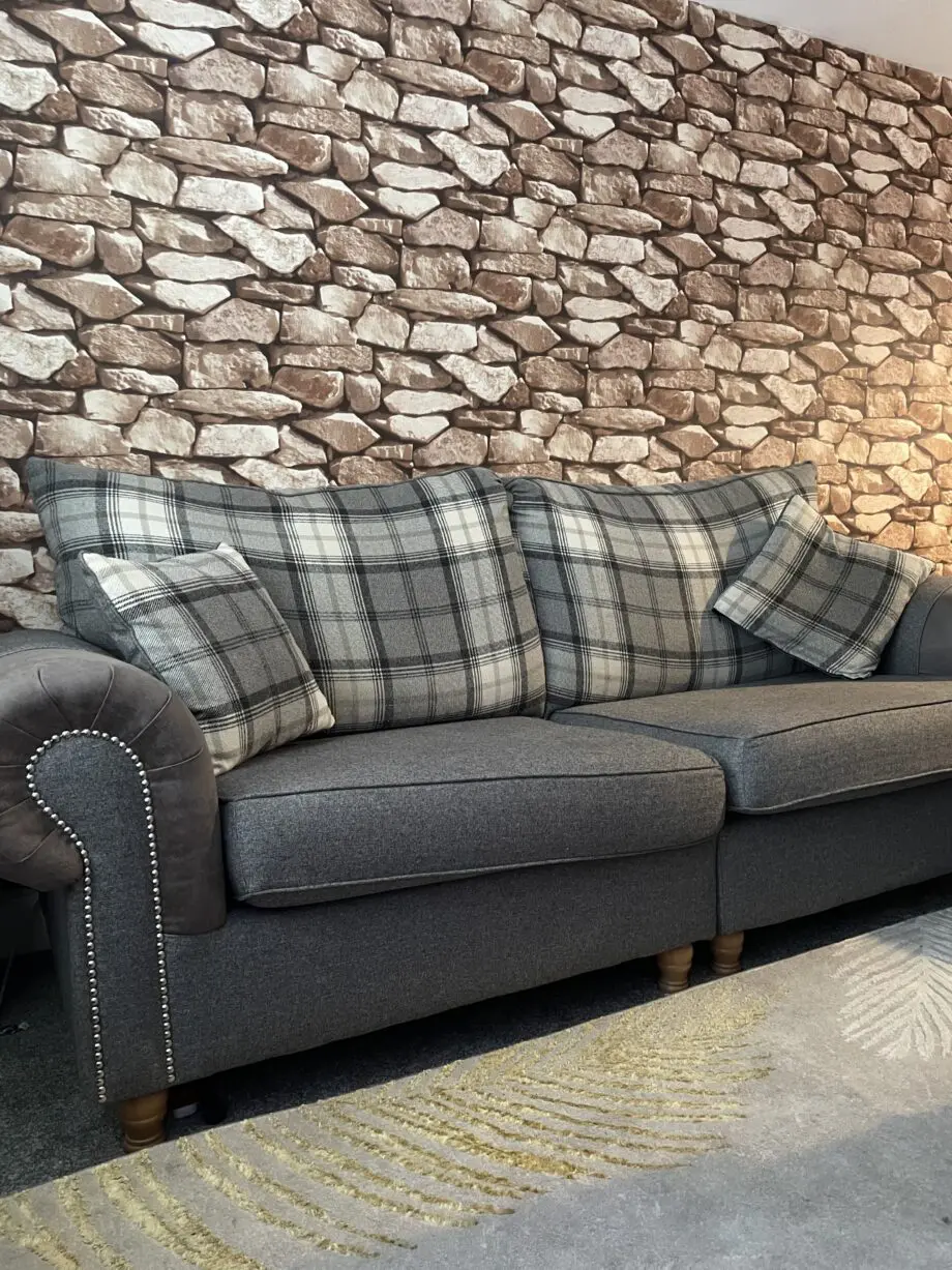 Beautiful checkered grey sofa set