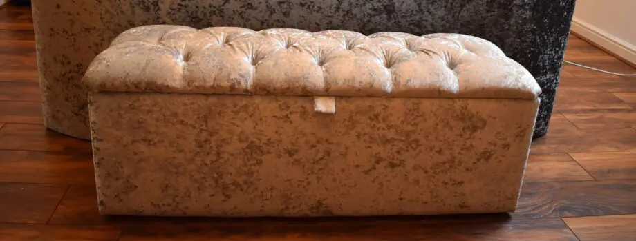 DFS Stylish Storage Ottoman – Crushed Velvet Silver