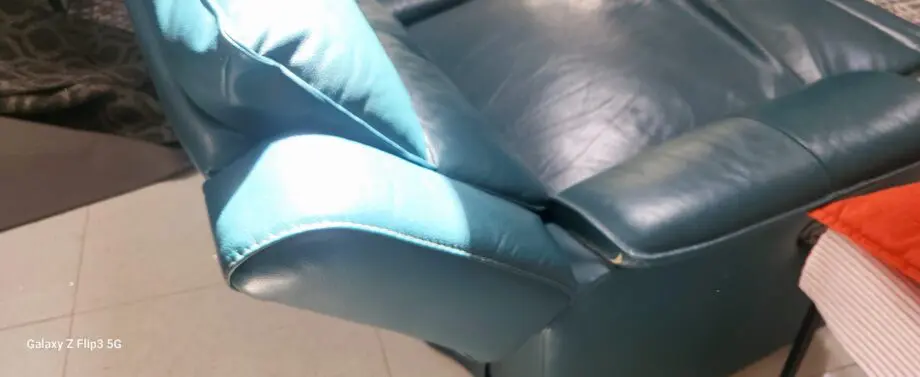 SCS 4 seater Leather sofa