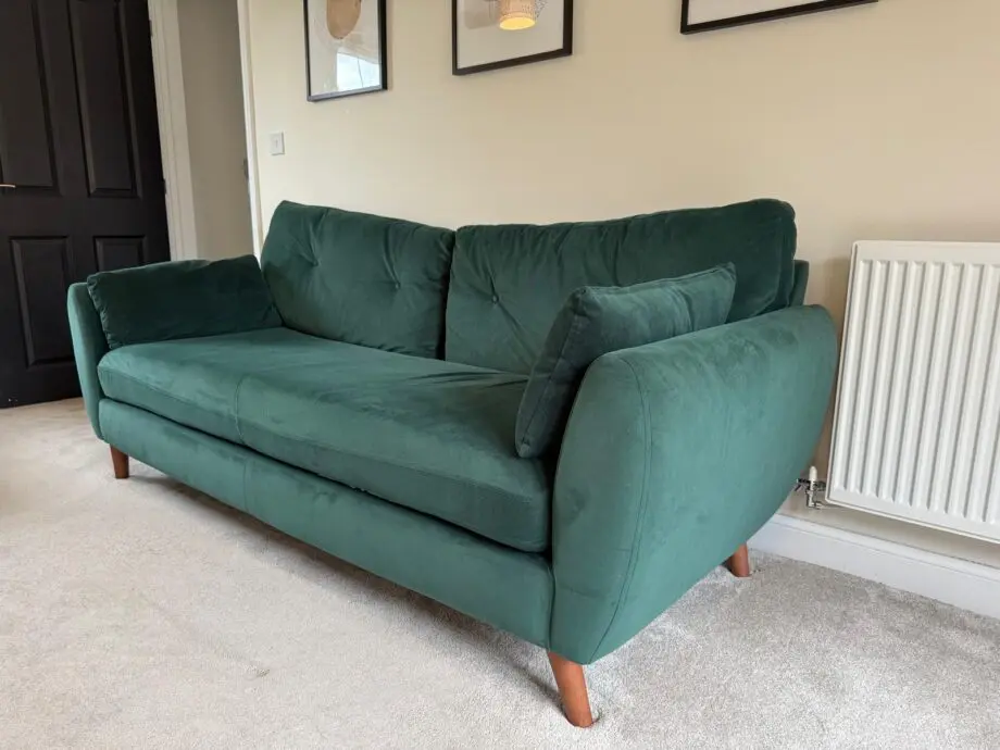 2 Wilson Buttoned Back Sofas (4 seater + 2 seater)