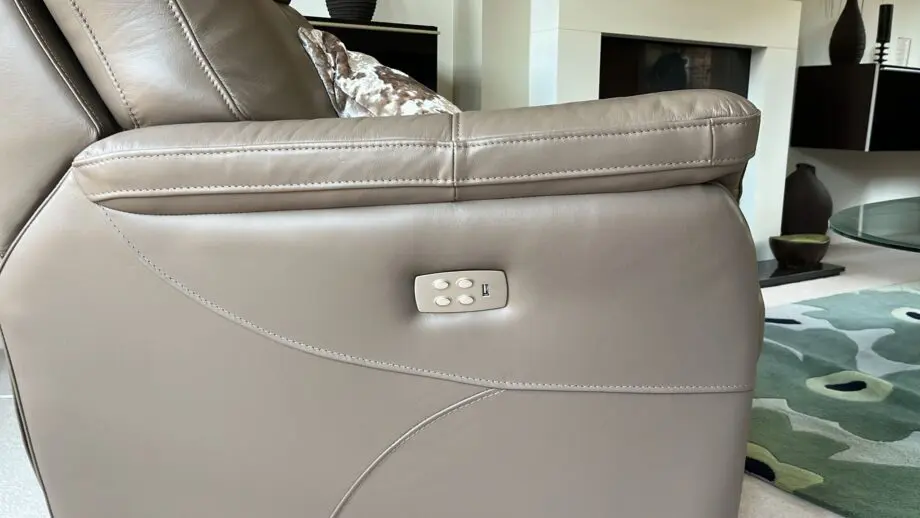 3 Lazy Boy Electric Recliner Sofa + Chairs Leather