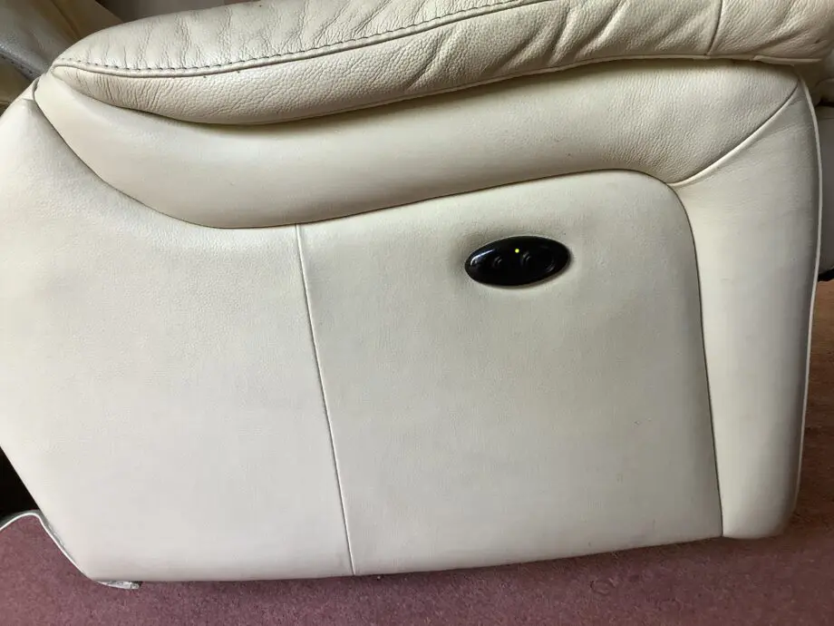 Fully functional leather electric chair
