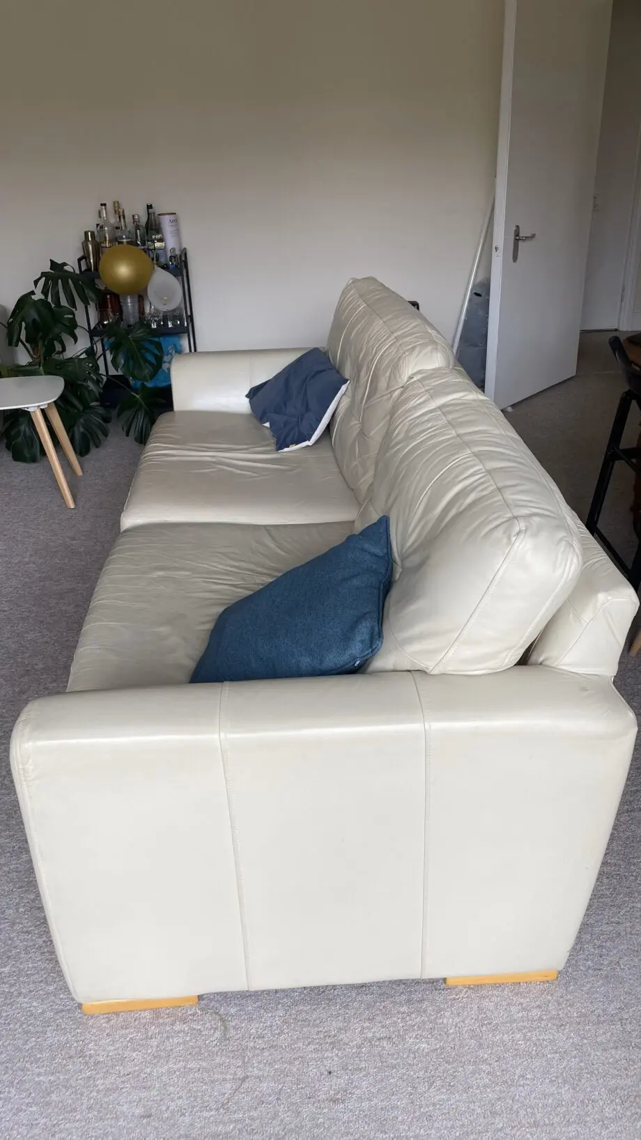 Cream leather sofa set