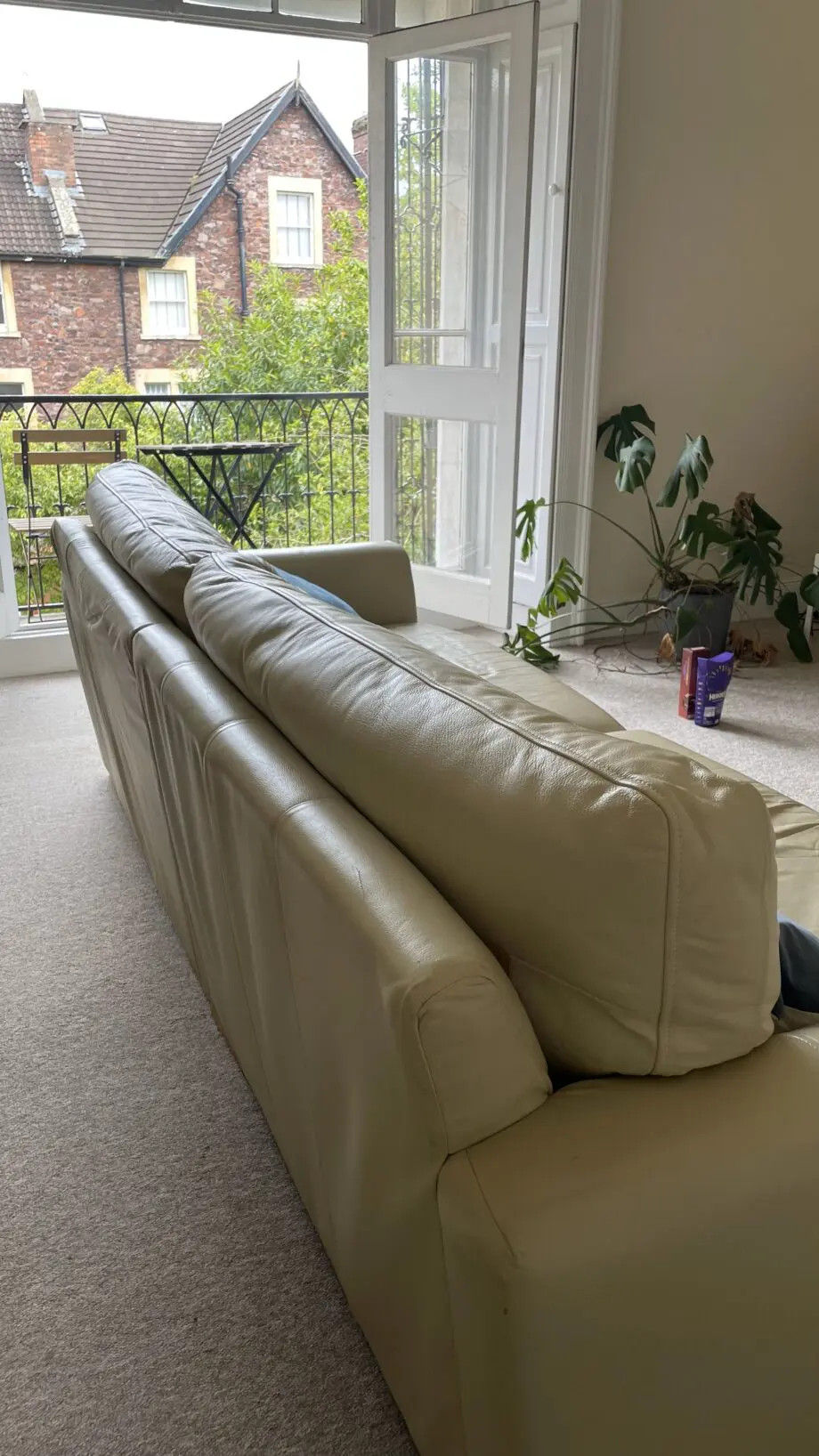 Cream leather sofa set