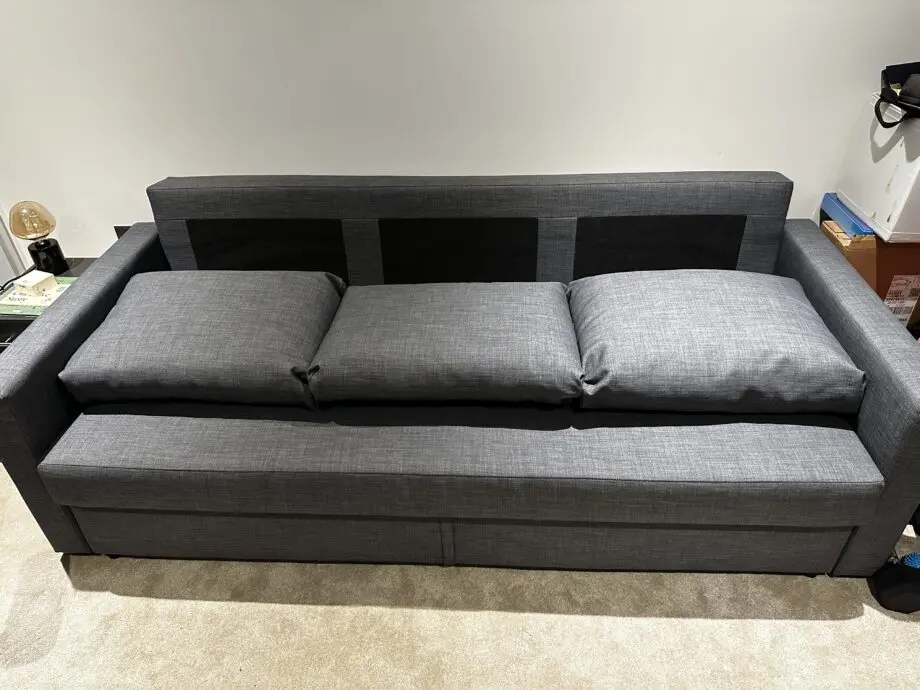 IKEA FRIHETEN three-seat sofa-bed | Skiftebo dark grey