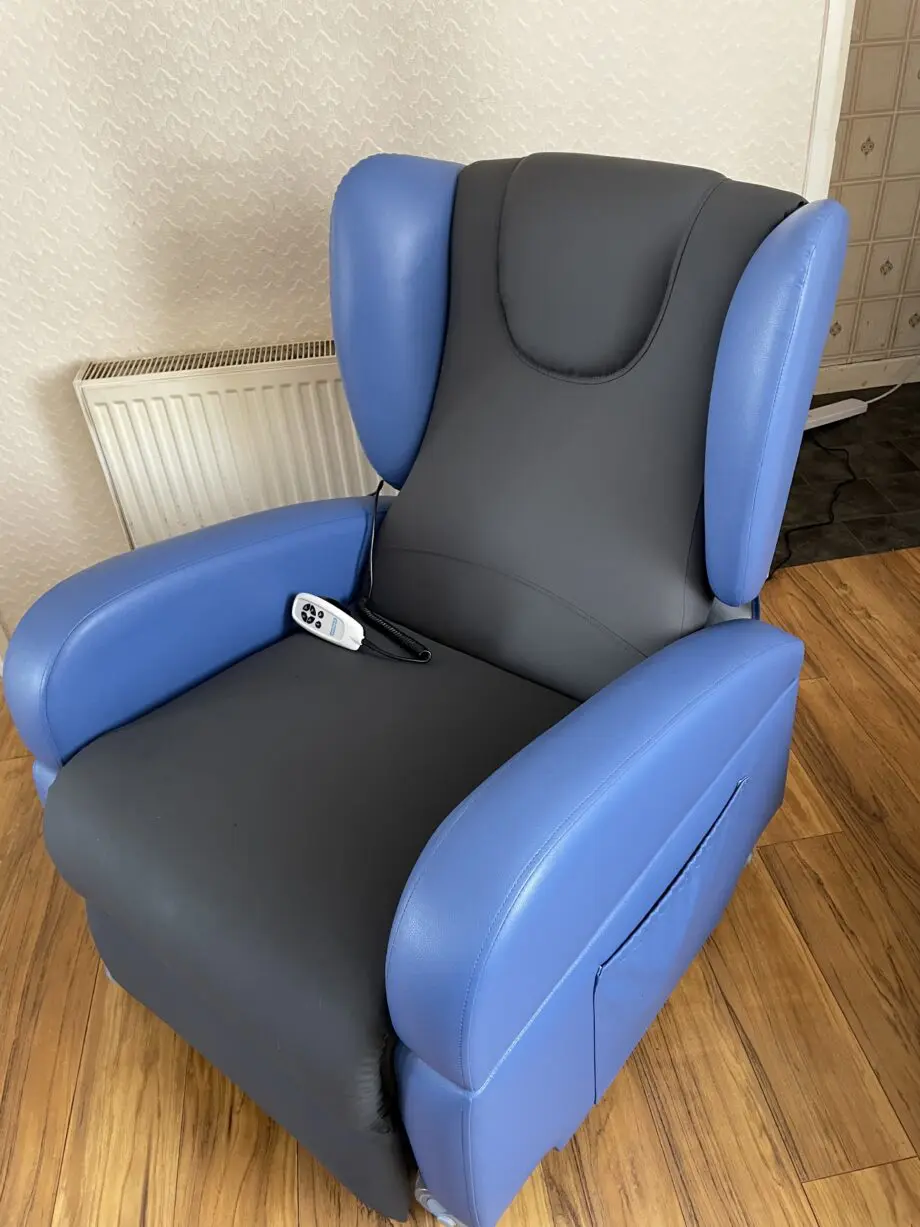 Brookfield Dual Motor PU Riser Recliner Chair