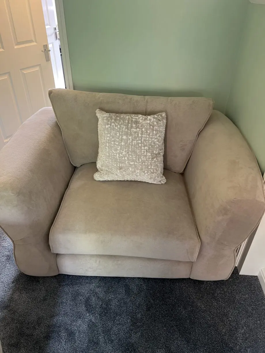 Sofology Beige in Reign sofa