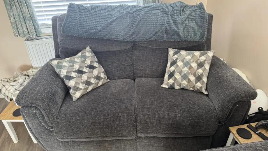 4 seat recliner sofa with two seater