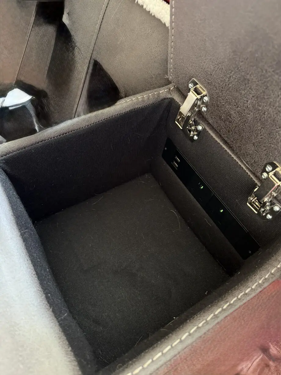 Two Vinson pro 2 seater smart sofas
