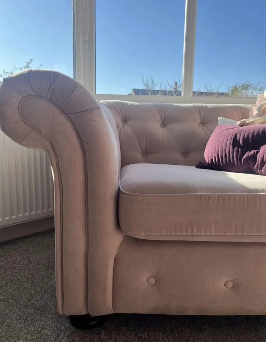DFS Love Sofa Chair Pink