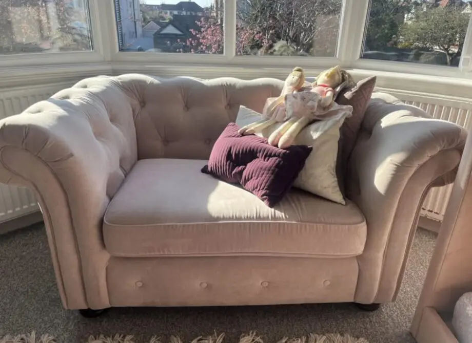 DFS Love Sofa Chair Pink
