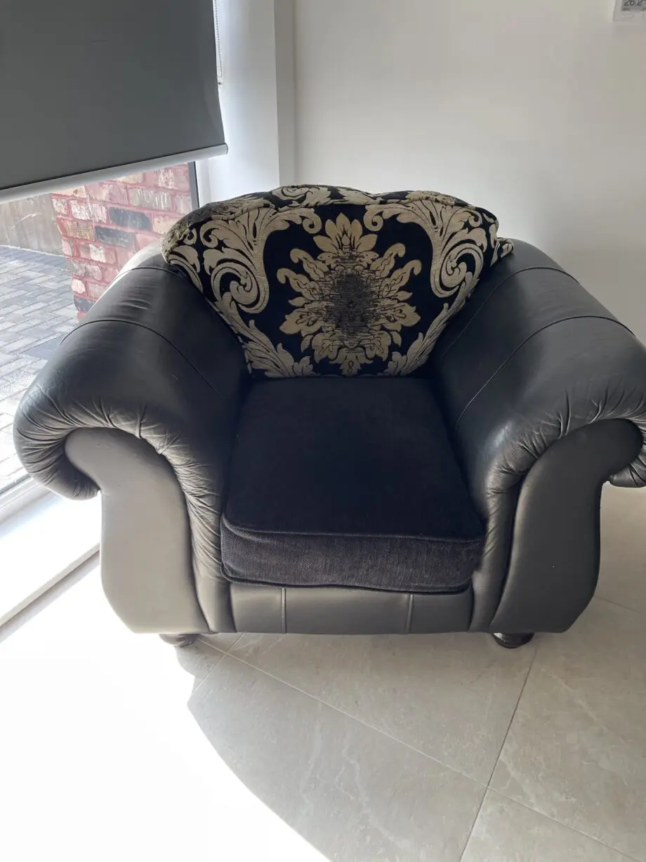 Sofa Club Thomas Lloyd Black Part Leather/fabric 4 piece suite