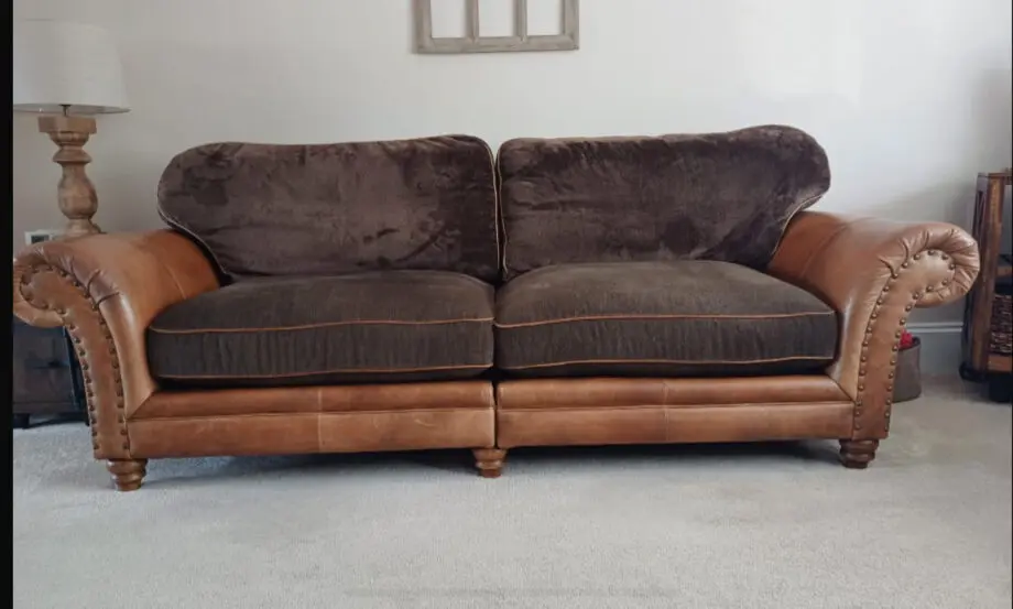 Alexander & James 3 piece sofa Jin brown