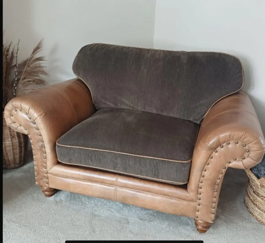 Alexander & James 3 piece sofa Jin brown
