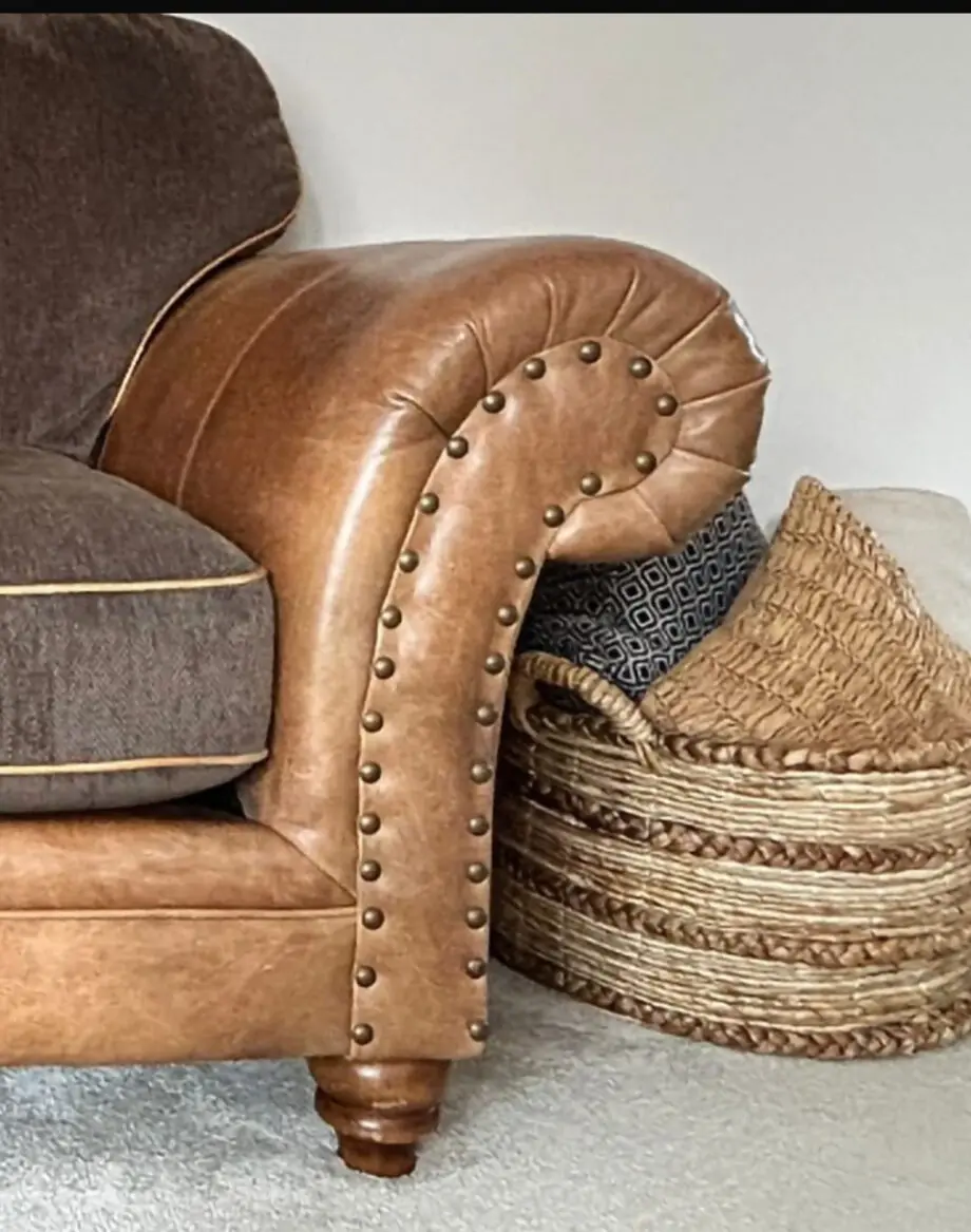 Alexander & James 3 piece sofa Jin brown