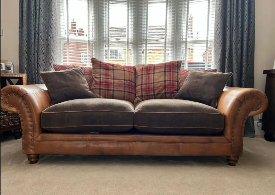 Alexander & James 3 piece sofa Jin brown
