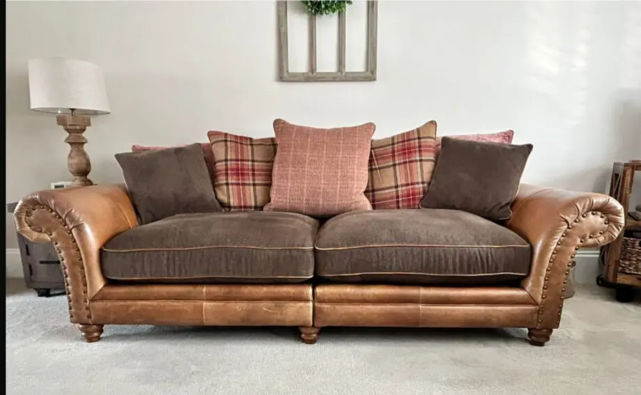 Alexander & James 3 piece sofa Jin brown