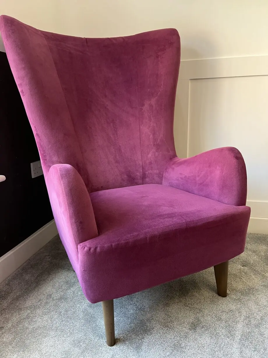 Armchair (Hire Back Velvet Occasional throne Chair)