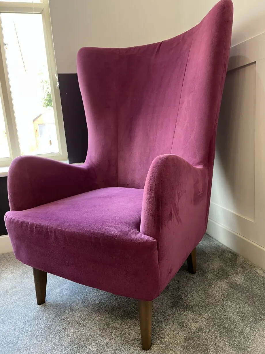 Armchair (Hire Back Velvet Occasional throne Chair)