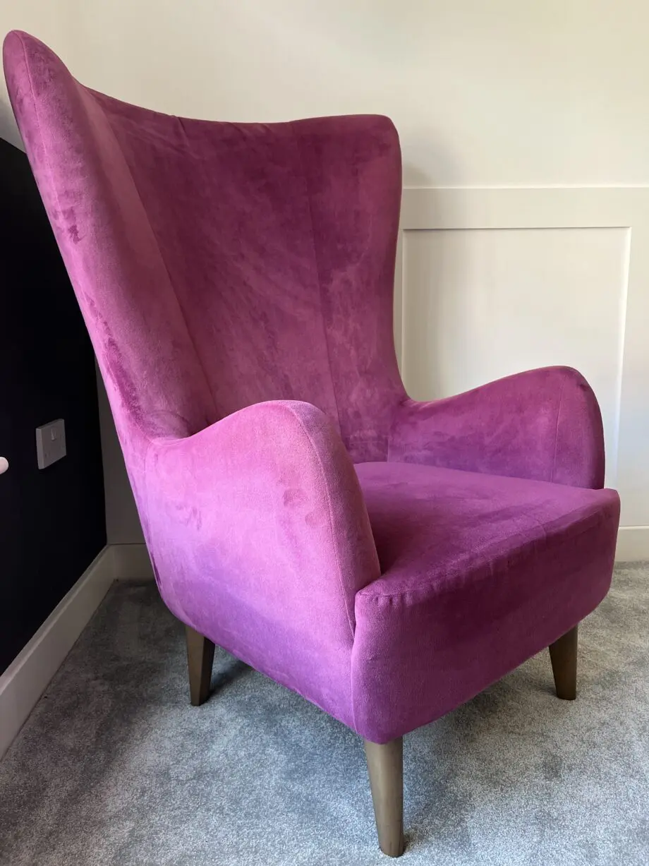 Armchair (Hire Back Velvet Occasional throne Chair)