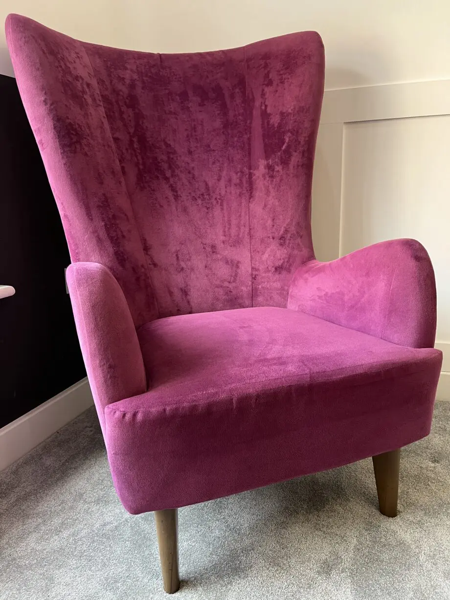 Armchair (Hire Back Velvet Occasional throne Chair)