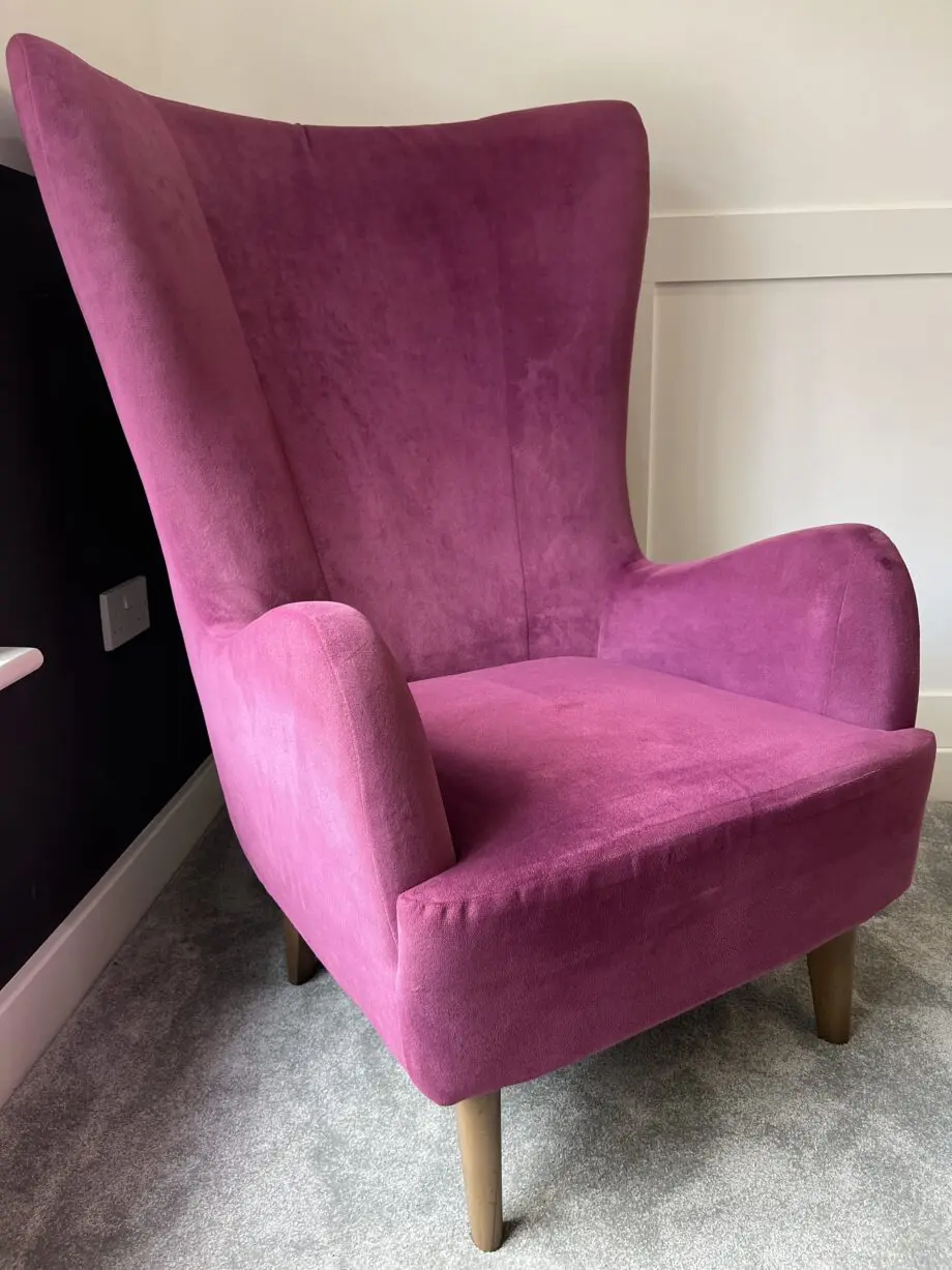 Armchair (Hire Back Velvet Occasional throne Chair)