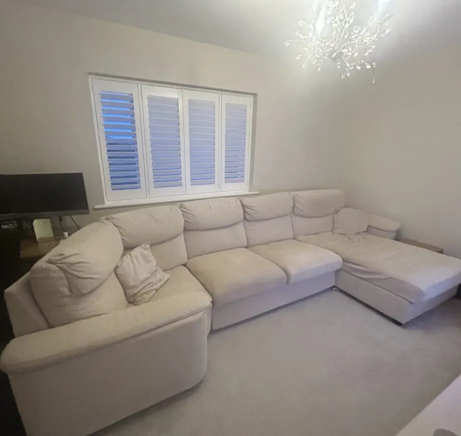 6 Seat Corner sofa with chaise lounge