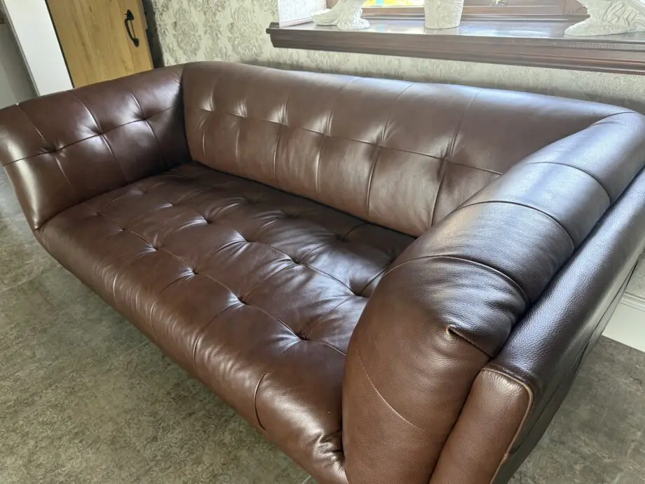 Cousins Furniture Store Linium 2 & 3 seater leather Sofas