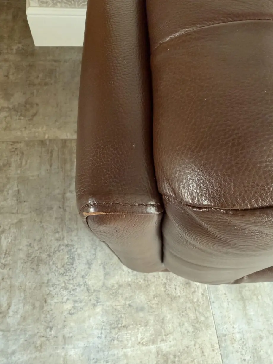 Cousins Furniture Store Linium 2 & 3 seater leather Sofas