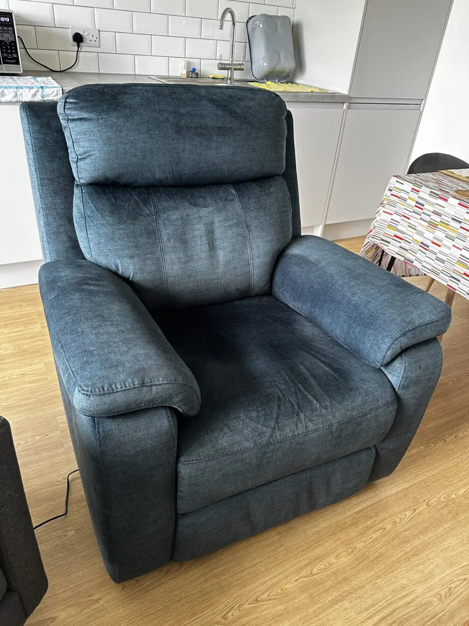 Electric power recliner - Italian Poltronesofa Power Recliner with USB Ports