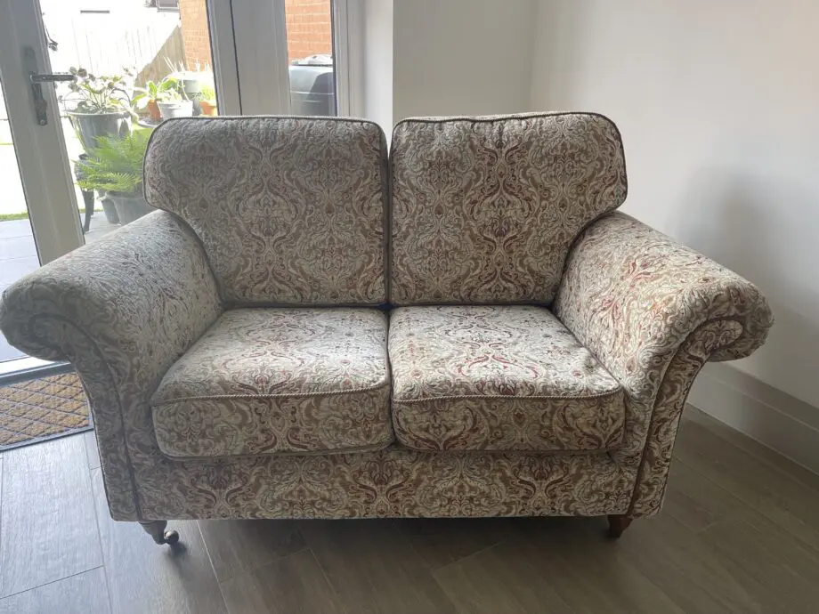 Traditional 2 Seater Red/Gold Paisley Style Fabric