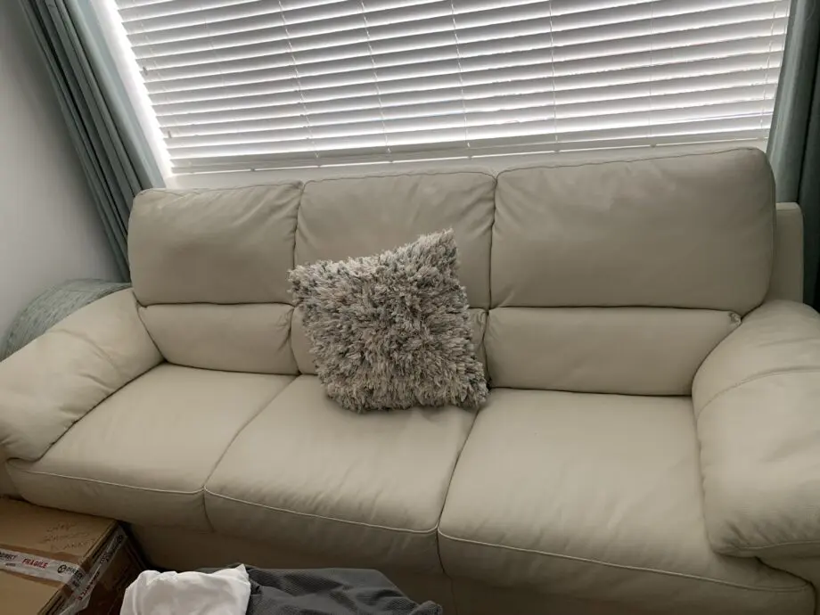 Harvey’s. Cream/Off White Leather Sofa. Hardly been sat on.
